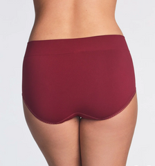 WACOAL - FREE SHIPPING - Feeling Flexible Briefs